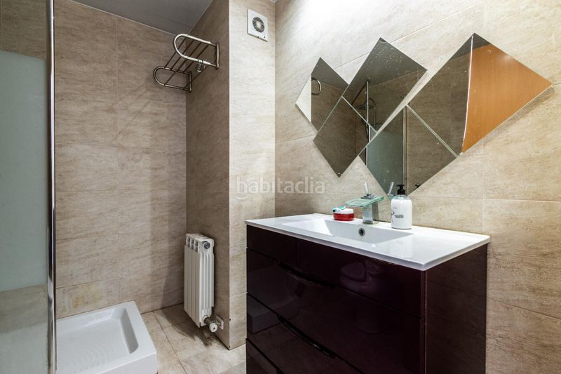 Foto 7654fe0b-ca4e-4b30-8c16-f926cc8f5c09. Casa amb aparcament a Gràcia Sabadell