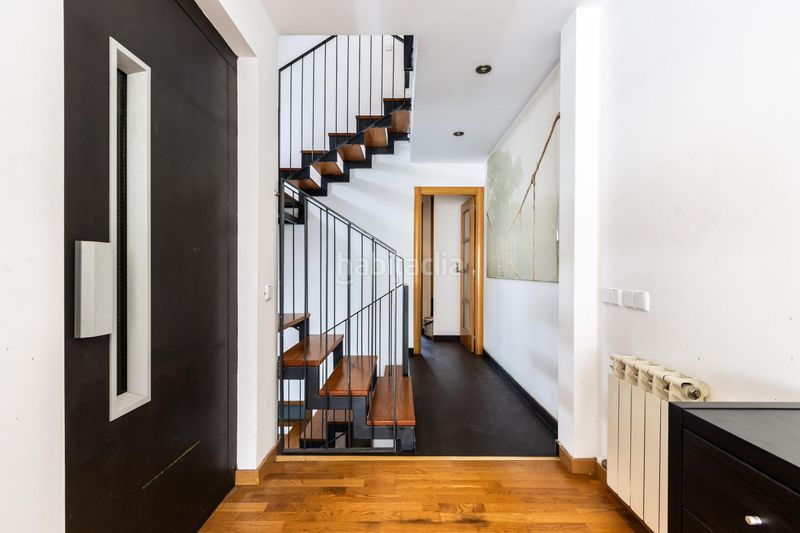 Foto 826ca9c0-499a-4bdd-81e9-2de2b6a6231b. Casa amb aparcament a Gràcia Sabadell