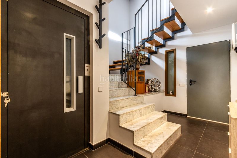 Foto b2b2ed8e-fec0-4ee2-bdc7-eb0e851f41f3. Casa amb aparcament a Gràcia Sabadell