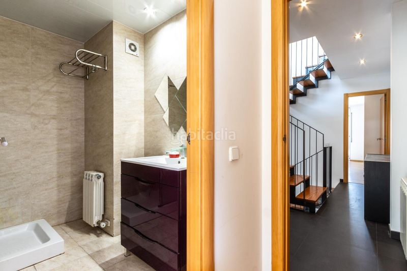 Foto daaf4ff6-a1cc-4bfe-8297-a439beb89429. Casa amb aparcament a Gràcia Sabadell