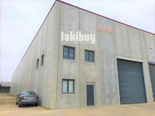 Nau industrial  Plaça del carme. Nave industrial de 500m2 en venta en tarrega. situada en el polí