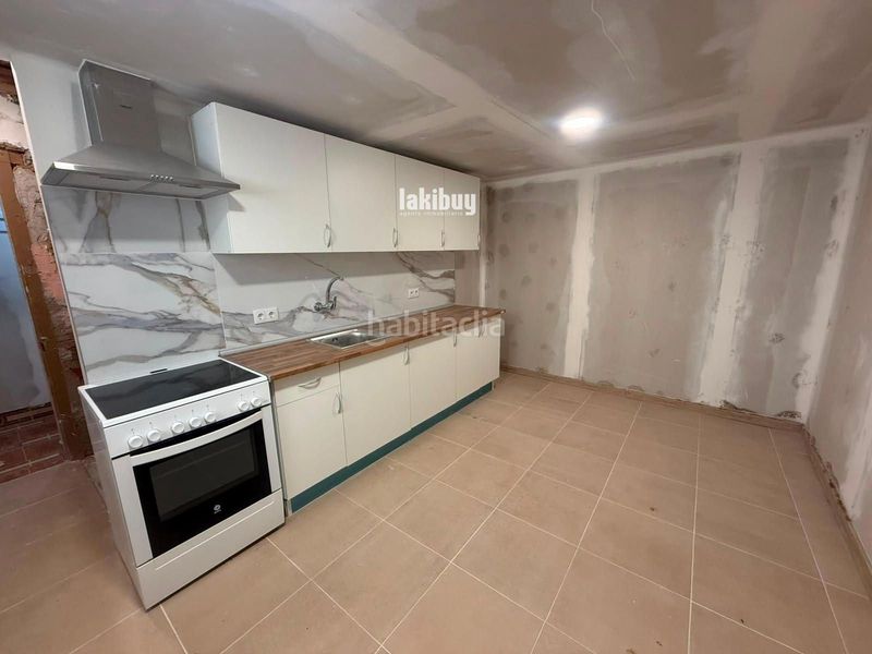 Foto d1c02659-ba94-4e7a-8303-f62e62a8f9cb. Casa amb aparcament a Agramunt