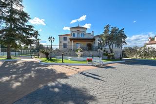 Chalet  Carrer de l'ametler. Villa de lujo en alzira