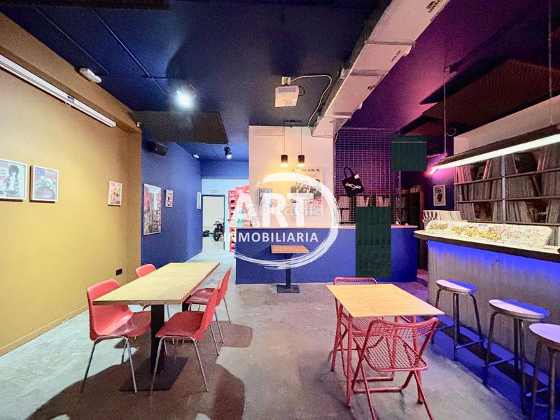 Foto e35eb37e-f67a-4751-a268-423c08896b4e. Traspàs local comercial a Russafa Valencia