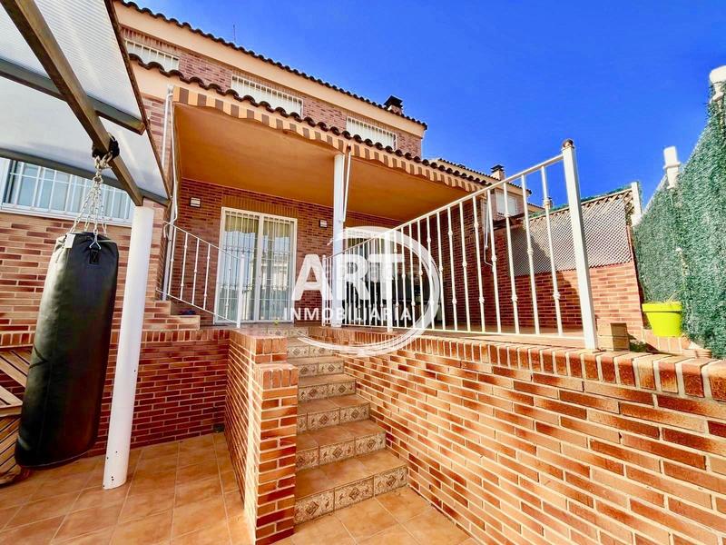 Foto 3dbd062a-7c5e-424b-9c70-d12b83ff4bda. Maison jumelée avec chauffage dans Riba - roja de Túria