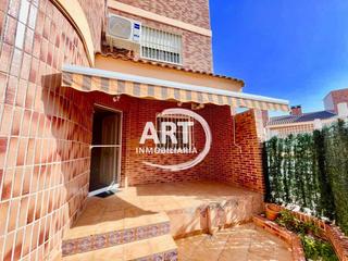 Casa adossada a Riba - roja de Túria. Magnífico adosado esquinero en ribaroja del turia