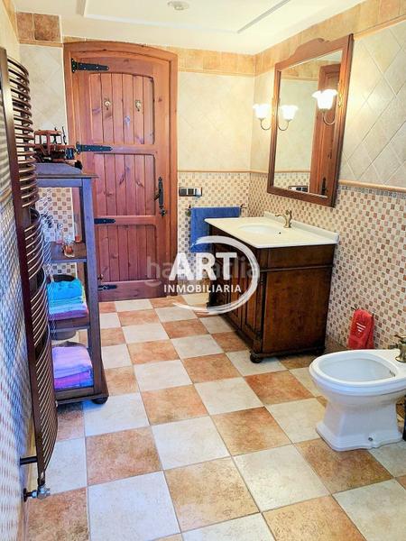 Foto d2c28fbf-29b1-4725-83df-1a39a247d72d. Casa en Benaguasil