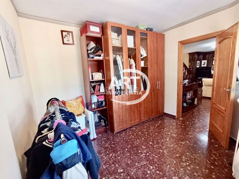 Foto 151888d7-7087-4e9b-82e3-91cf19584d44. Casa amb calefacció a La Cañada Paterna