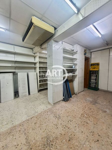 Foto 35fce6af-7739-4682-b9aa-d28ce3232d41. Local comercial a El Mercado Manises