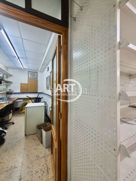 Foto 52ea546e-bbb6-4465-85b3-6dce1ccfb520. Local comercial a El Mercado Manises