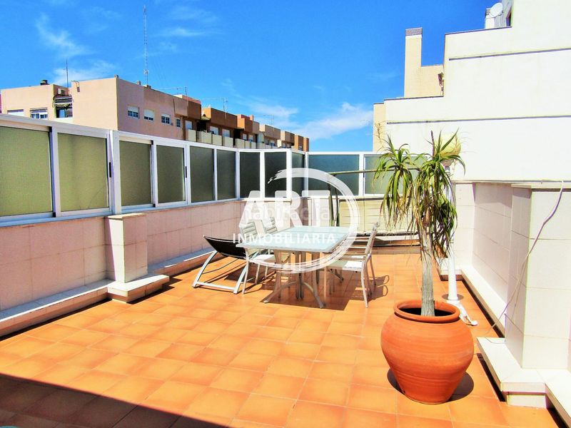 Foto 6fbfa539-cb3c-4ccb-8bfc-4e67210222c9. Edifici a País Valencià Mislata