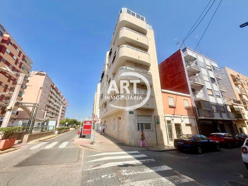 Foto abc914c1-102f-4171-9c01-2e4206924809. Edifici a País Valencià Mislata
