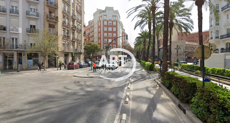 Foto 0996801b-282c-4c52-ab92-6c2e1f49da94. Pas-de-porte local commercial dans Russafa Valencia