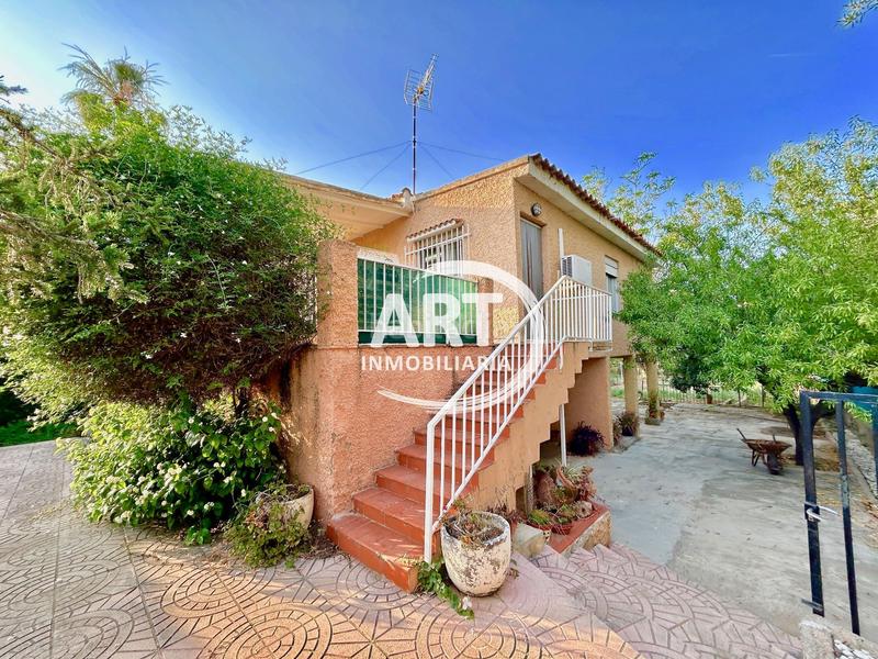 Foto 4d58e418-cdfb-4f6a-89b5-54b7bdb0b338. Casa amb aparcament piscina a El Paraíso-Los Almendros Eliana (l´)