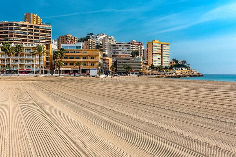 Foto f93c00e9-1c35-491c-81e2-5add399e350b. Dúplex apartamento dúplex en Playa Poniente Benidorm