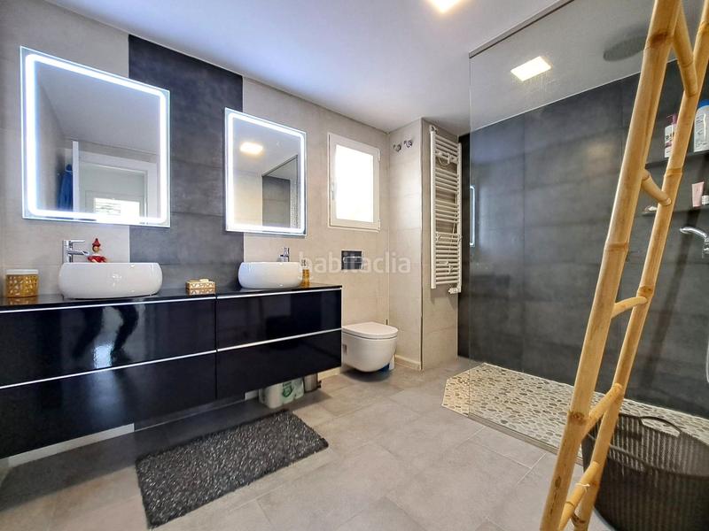 Foto ff56a200-9066-47b5-b329-52a64ac2cc08. Dúplex apartamento dúplex en Playa Poniente Benidorm