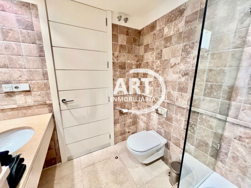 Foto 5f64cfc9-b16a-4a17-8fe4-b09fe79f4fe0. Apartamento en greta garbo 166 lujoso apartamento en málaga en Benahavís