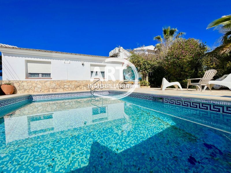 Foto 5a542770-0221-4ca3-b21c-45a5e2687170. Casa amb calefacció piscina a Benigànim