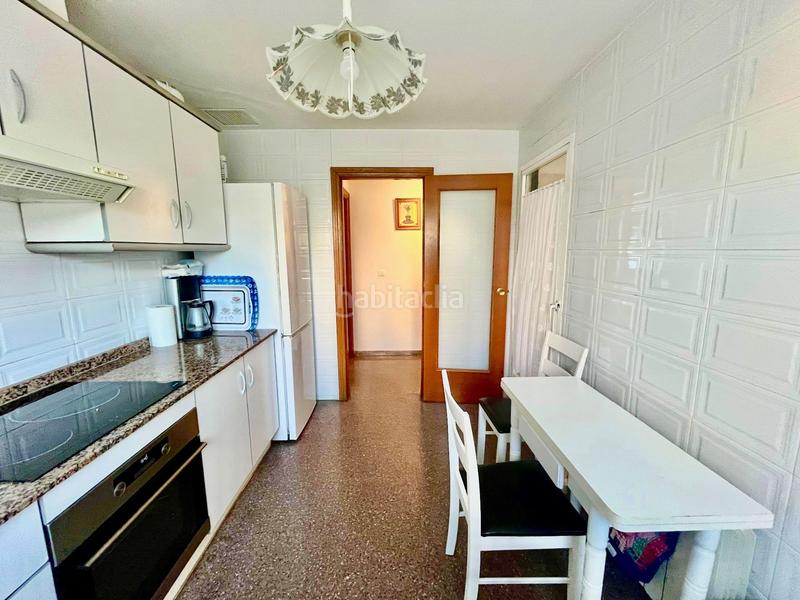 Foto ebe6e05e-0915-4a7f-9528-fb0471c5a319. Apartamento  en Playa Poniente Benidorm