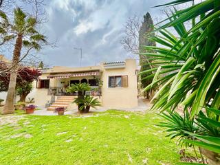 Haus in El Paraíso-Los Almendros. Chalet independiente en una planta en la eliana