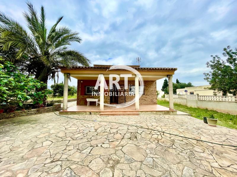 Foto 8cbf77d6-041b-4d1b-99a6-1bbe982e0351. Casa chalet en villamarchante en Vilamarxant