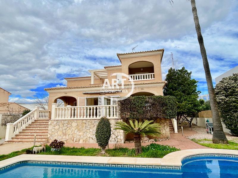 Foto 11ac61b9-2067-4eca-a5f6-771d34e48f91. Casa amb calefacció aparcament piscina a El Carme-Sant Agustí-Bonavista Eliana (l´)