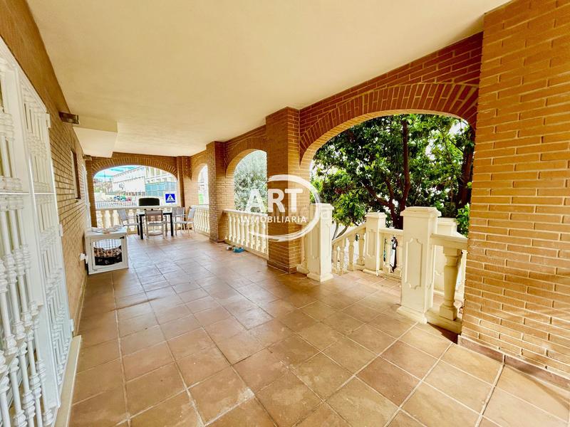 Foto 173a8566-1ae2-404a-8436-ca907544e30f. Casa amb calefacció aparcament piscina a El Carme-Sant Agustí-Bonavista Eliana (l´)