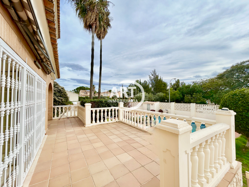 Foto 1d4bf6c2-d28c-4687-b5ce-27d6c899f094. Casa amb calefacció aparcament piscina a El Carme-Sant Agustí-Bonavista Eliana (l´)