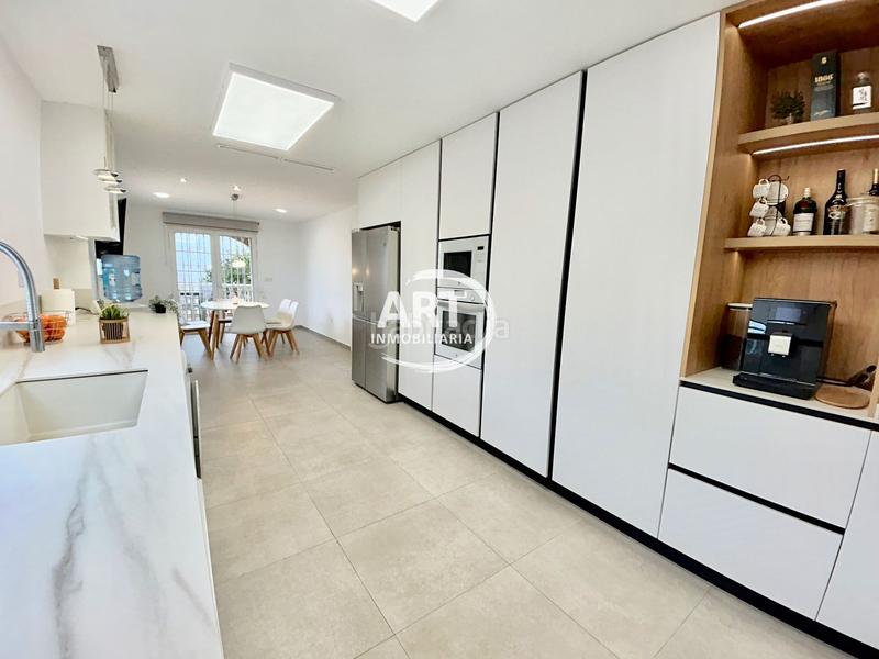 Foto 93289a3e-c087-4357-b196-082b7fac4f4d. Casa amb calefacció aparcament piscina a El Carme-Sant Agustí-Bonavista Eliana (l´)