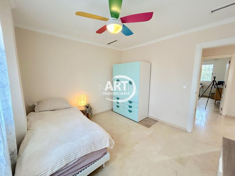 Foto ad65576b-1959-4039-bda1-89a80df243aa. Casa amb calefacció aparcament piscina a El Carme-Sant Agustí-Bonavista Eliana (l´)