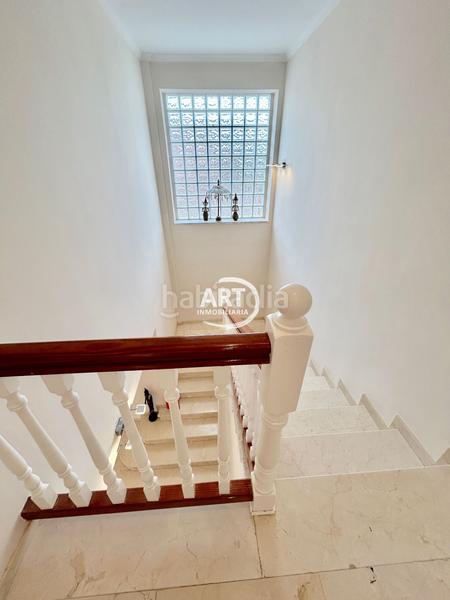 Foto f8bfe81a-382a-4d3a-bb06-45fe67adefb4. Casa amb calefacció aparcament piscina a El Carme-Sant Agustí-Bonavista Eliana (l´)