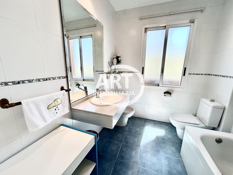 Foto 3d868ae7-ddce-44fb-a4d5-1a821ee46487. Casa adossada amb calefacció piscina a Torre en Conill-Cumbres de San Antonio Bétera
