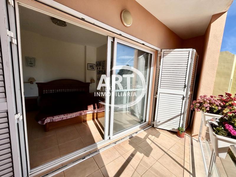 Foto d94aec65-9e27-4b9b-b902-f3b5b68c7b5c. Casa adossada amb calefacció piscina a Torre en Conill-Cumbres de San Antonio Bétera