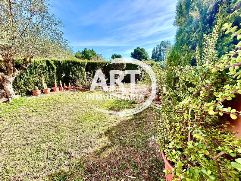 Foto e373845d-8e89-48cb-8104-d4c5b8c73b97. Casa adossada amb calefacció piscina a Torre en Conill-Cumbres de San Antonio Bétera