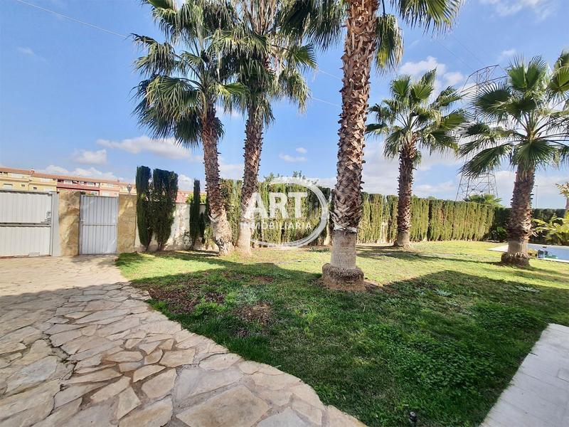 Foto 7e7a459b-0a83-4661-ad09-e7d827471500. Haus mit heizung in San Antonio de Benagéber