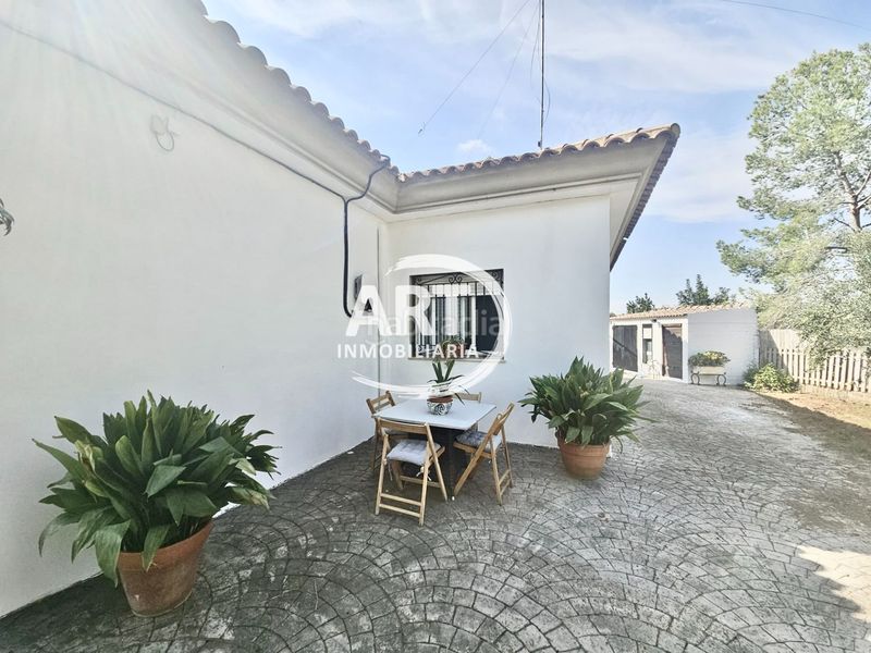 Foto 2ad94c9b-2861-4afd-9dbf-425a44f2b02f. Casa amb aparcament piscina a Torre en Conill-Cumbres de San Antonio Bétera