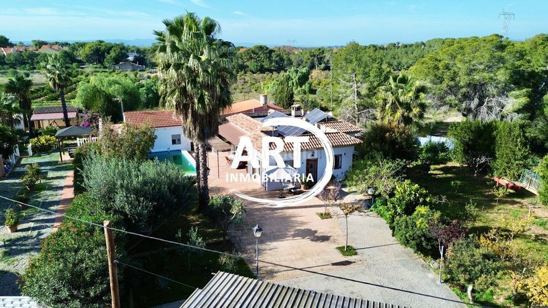 Foto 5513aeb2-bd79-4537-84e6-ef1b17edfa75. Casa amb aparcament piscina a Torre en Conill-Cumbres de San Antonio Bétera