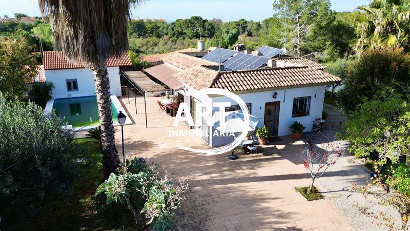 Foto 5601bc36-1271-4b42-b637-26c927627e35. Casa amb aparcament piscina a Torre en Conill-Cumbres de San Antonio Bétera
