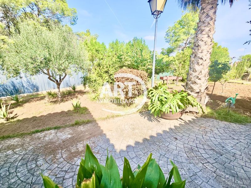 Foto 6f3fc927-ca03-4a59-a51c-b55ac8d7c98c. Casa amb aparcament piscina a Torre en Conill-Cumbres de San Antonio Bétera