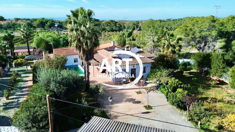 Foto 81122b80-e099-47e4-a553-fe8d949afb88. Casa amb aparcament piscina a Torre en Conill-Cumbres de San Antonio Bétera