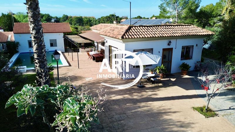 Foto 8893ca53-74f8-4edd-80de-f929863d8fd3. Casa amb aparcament piscina a Torre en Conill-Cumbres de San Antonio Bétera