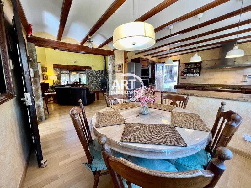 Foto 17915979-9993-4bc0-ac81-0d148d3fbc20. Chalet mit heizung pool in Montealegre Eliana (l´)