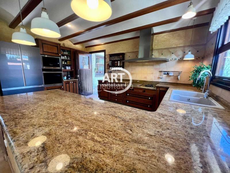 Foto 3bbbbb21-a4ec-415a-a061-b9a7c58a9994. Chalet mit heizung pool in Montealegre Eliana (l´)