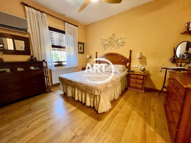 Foto 6e52e8f2-d1e3-459a-be95-0d0795201693. Chalet mit heizung pool in Montealegre Eliana (l´)