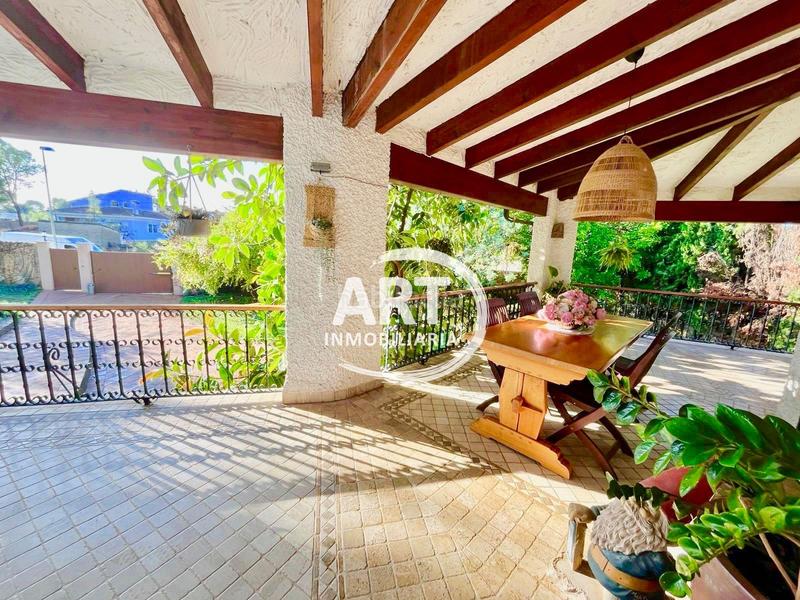 Foto 8e96b07d-a87b-45a6-9691-7077b108ae69. Chalet mit heizung pool in Montealegre Eliana (l´)