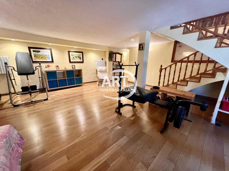 Foto a549215d-af31-4534-8073-d51102114a5d. Chalet mit heizung pool in Montealegre Eliana (l´)