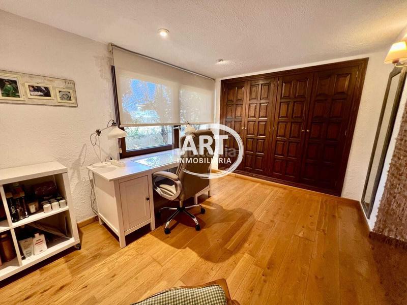 Foto ad629e8e-3090-4b49-bf03-61918718d251. Chalet mit heizung pool in Montealegre Eliana (l´)