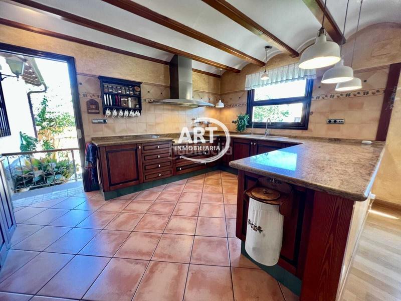 Foto c150a3ee-2b8a-4c98-ac88-c64352ce6088. Chalet mit heizung pool in Montealegre Eliana (l´)