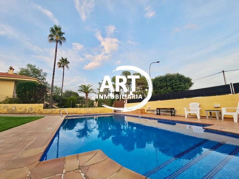 Foto 6cc0d92b-da67-46f0-be5f-ea6a301d6f66. Casa chalet en la pobla de vallbona en Rascanya Pobla de Vallbona (la)