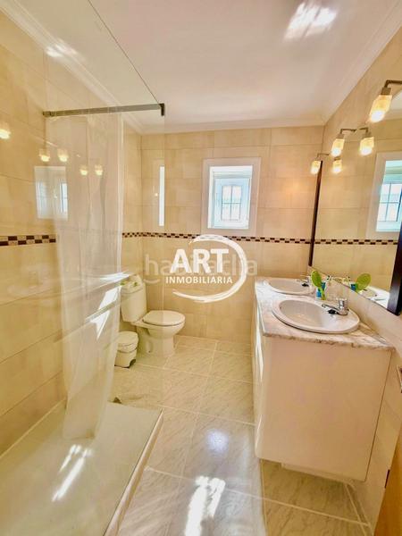 Foto 6d2302f6-9917-4746-9b2b-e33485ce866d. Casa amb calefacció aparcament piscina a El Carme-Sant Agustí-Bonavista Eliana (l´)